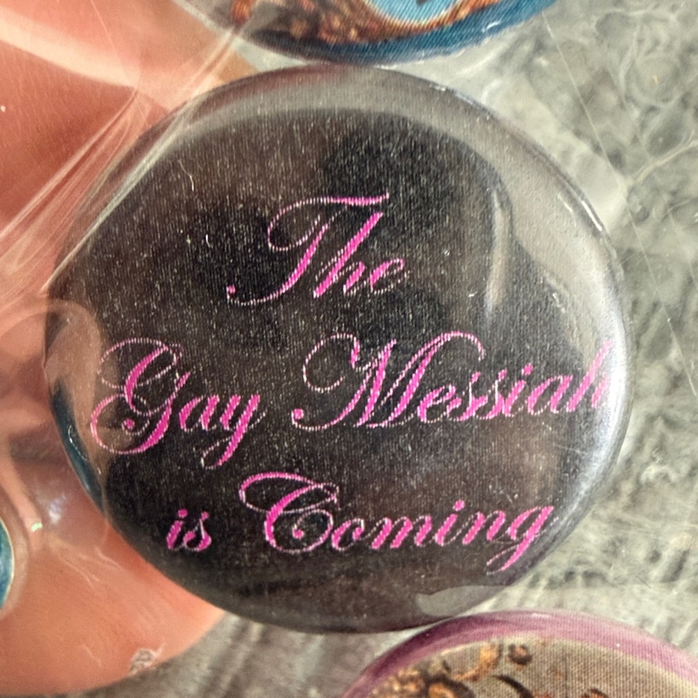 Rufus Wainwright Button Collection - Picture 7 of 9